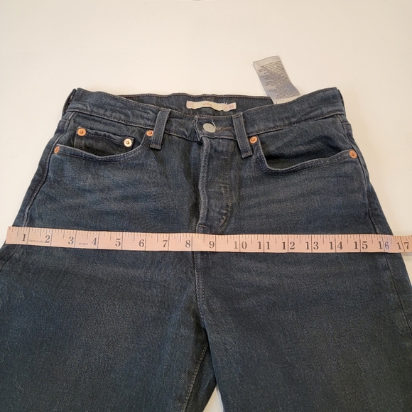 Levi's Wedgie Icon Fit Button Fly Premium Denim Jeans Size 25 Wild Bunch - Picture 9 of 15